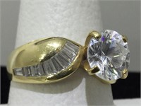 10K Gold cz , sz 7.5 wieght 4.6 grams