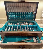 Reed & Barton Old London Silverplate Flatware Set