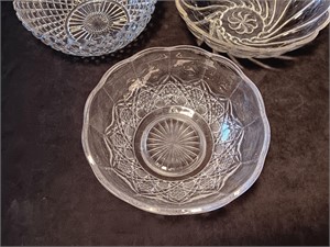 (5) Glass Serving Bowls. Pattern / Depression.