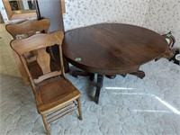 5Ft Oak Table; 2 Chairs; 3 Leaves