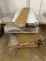 Pallet of miscellaneous items
