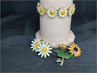 Vintage 1960's  Daisies Earrings & Bracelet