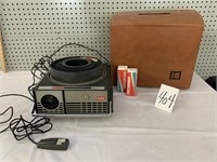 KODAK CAROUSEL  SLIDE PROJECTOR AND CASE