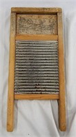 Vintage Daisy Small Washboard