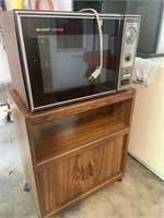 Sharp Carousel microwave/stand