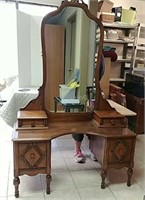 Antique Peppler Wood Mirrored Vanity