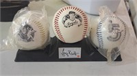 George Brett commemorative baseball set.