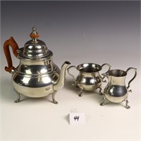 Steiff Pewter Williamsburg teapot, creamer, and su