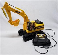 Remote Control Cat Excavator by Matchbox. Works!