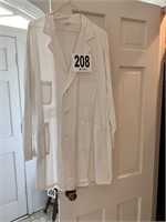 White Doctors Coat(Entry)