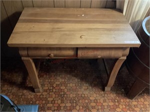36 x 20 x 29 tall library table