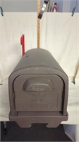 Rubbermaid mailbox