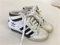 Adidas Size 4 Runners- Lightly Used