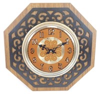 * Vintage Bulova Wall Clock - Quartz