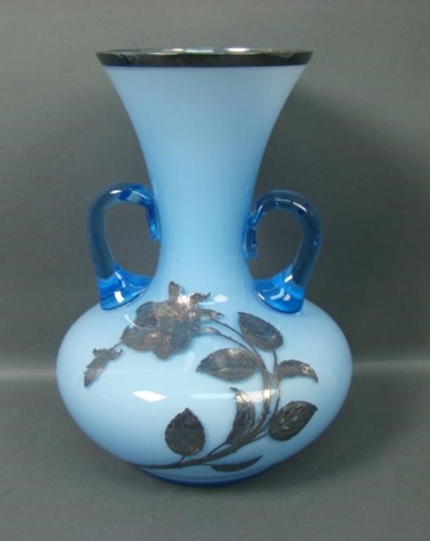 Consol. Regent Line Lt. Blue/ Cased Handled Vase
