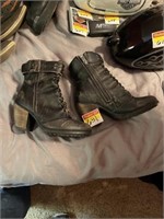 Women's Harley Davidson boots size 6