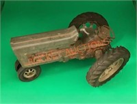 Vintage die cast tractor, has damage