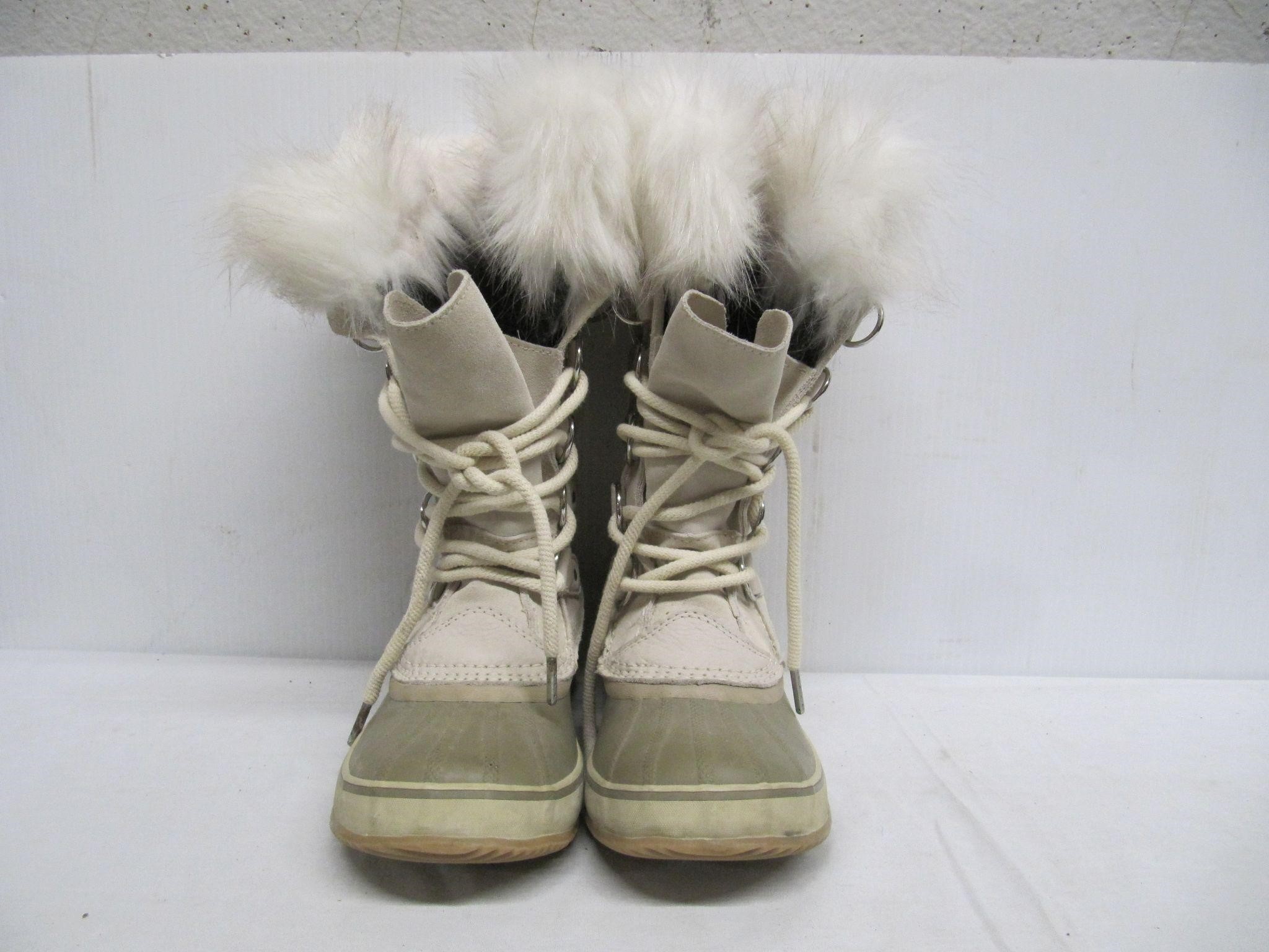 SOREL BOOTS (6.5)