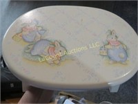 adorable little bunny step stool