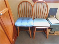 2 Chairs BR3