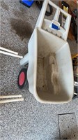 Rubbermaid wheelbarrow