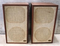 Pair of Acoustic Research Speakers