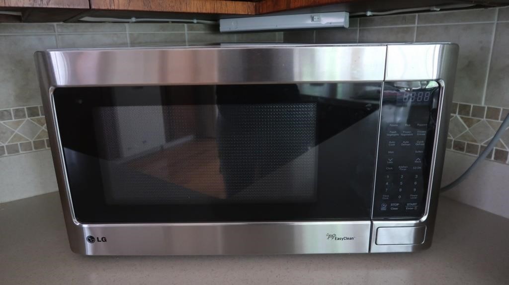 LG Easy Clean Microwave Oven Model LCRT15135T/00