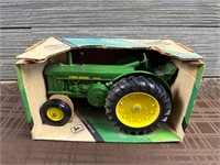 Ertl 1/16 John Deere Model R Tractor In Box