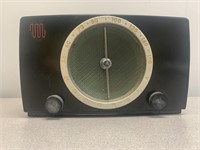 Antique 1950s Motorola Atomic Retro Tubed Radio