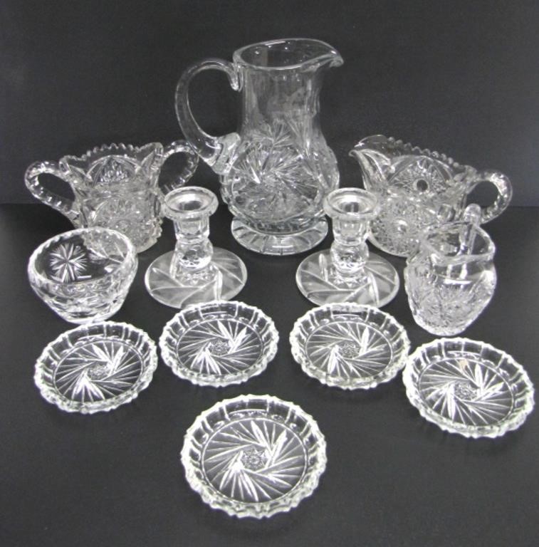 ASSORTED COLLECTION OF UNMARKED CRYSTAL/GLASS