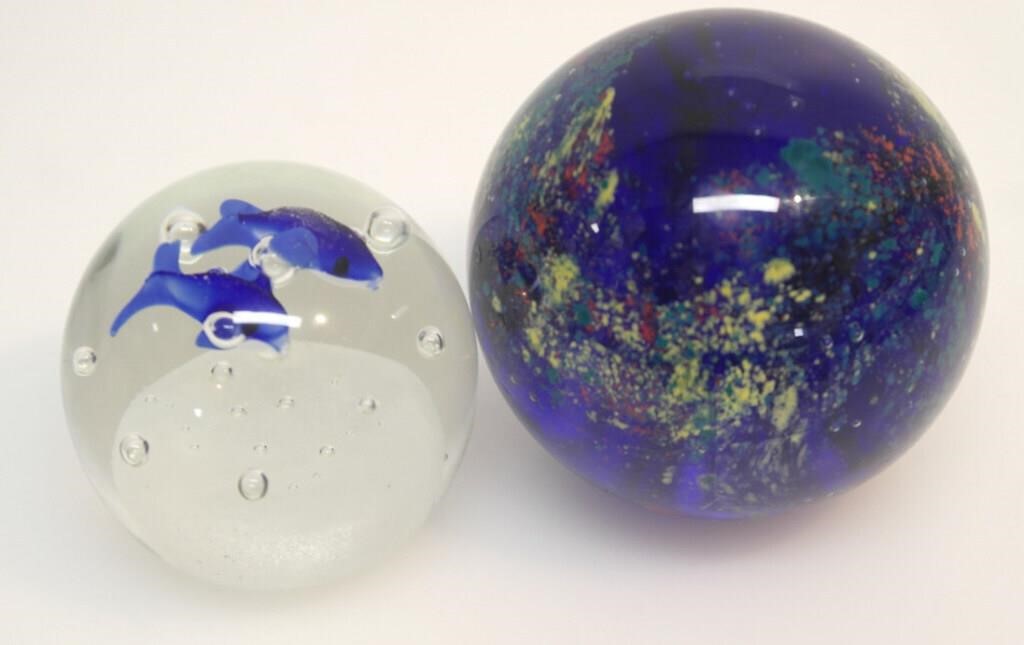 DYNASTY GALLERY HANDCRAFTED ART GLASS PAPERWEIGHT