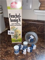 FENCHEL-HONIG N AND MINI SALT AND PEPPER SHAKERS