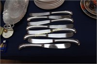 8 STAINLESS KNIVES