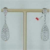 18kt white gold diamond dangle earrings