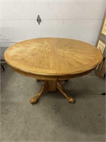 Nice round oak  table - 48" diameter