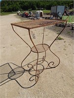 Metal patio table; top is 15"x22"