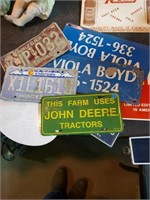 5pcs license plates and signs