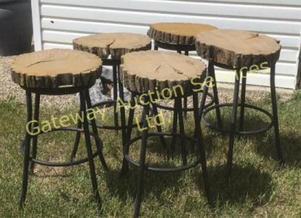 5x Bar stools, Tree Trunks Seats.