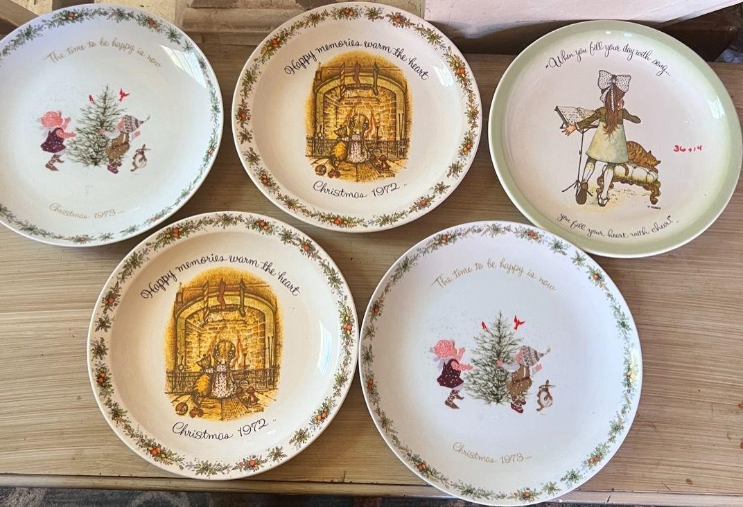 Vintage Hobby Hollie Plate Collection