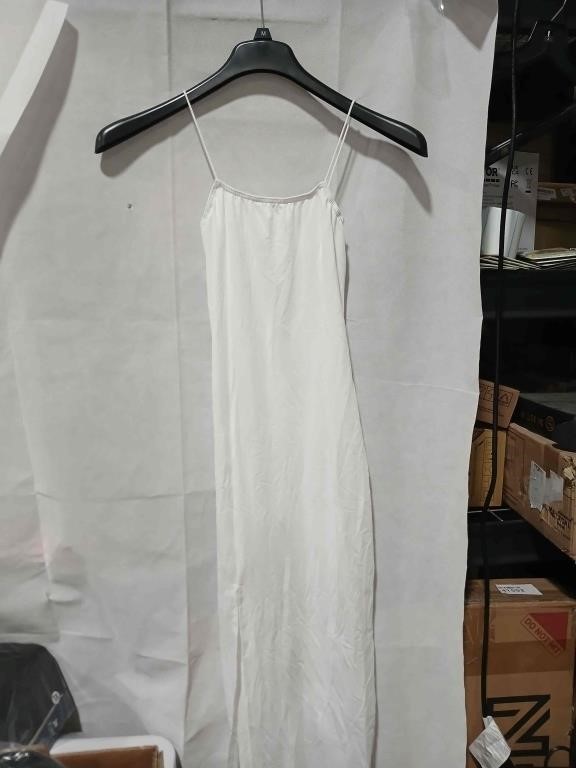 (U) Plain White Dress