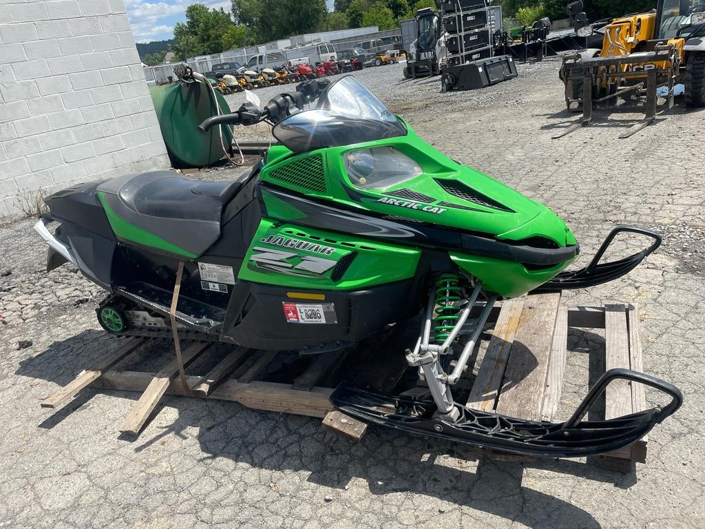 2006 Arctic Cat Jaguar Snowmobile