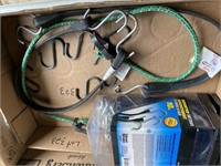 BOX OF BUNGEE CORDS