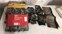 Camouflage gloves, 3-D blind fabric, hunters camo