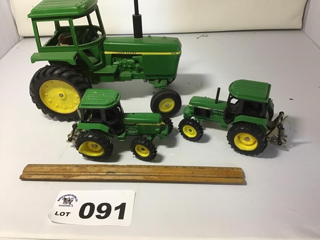 Diecast Farm Toys Ron and Marlene Mollett Estate