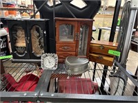 LOT OF JEWELRY BOXES / CLOCK