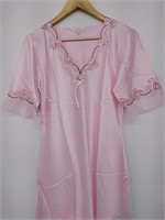 New size XL women's pink satin pajamas