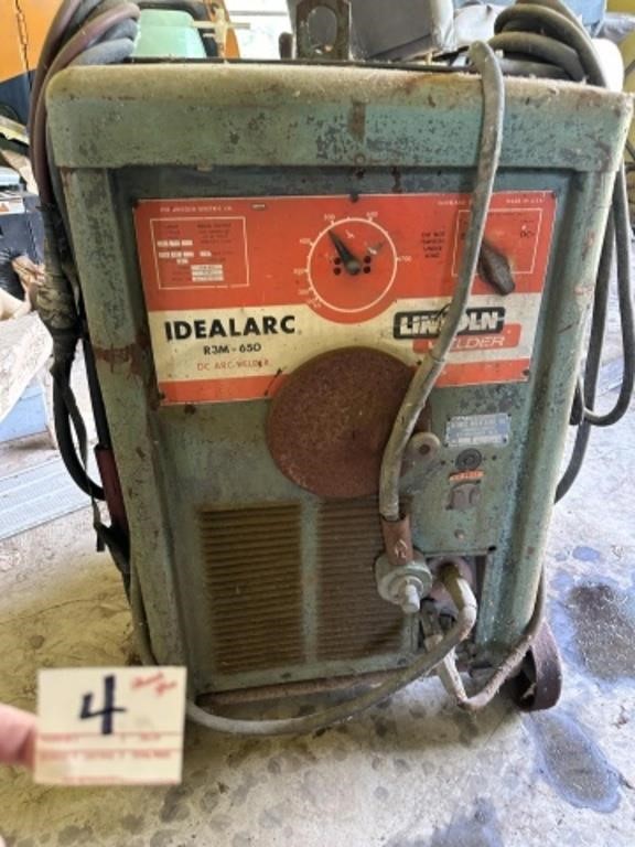 Lincoln Idealarc DC Arc Welder - Model: R3M-650