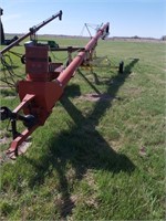 10x50' farm king swing auger