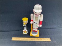 Nut cracker and egg timer