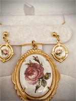 Estate Hand Painted Porcelain Necklace &